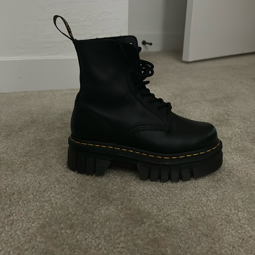 black authentic doc martins dr martins